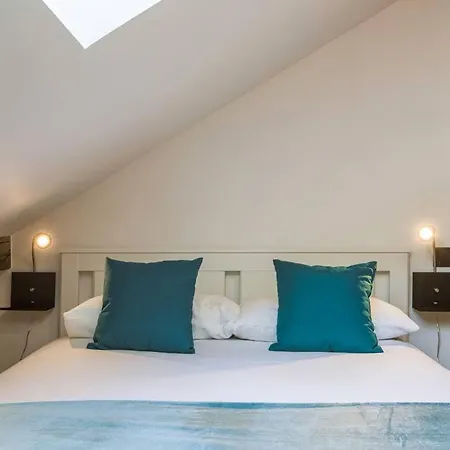 Epicea - Chic 2br In Center, Next To Train Station - By Cozee Appartement *