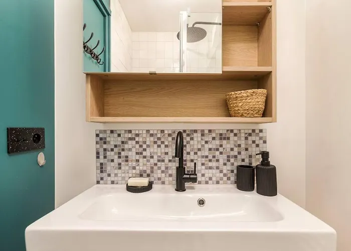 Διαμέρισμα Epicea - Chic 2br In Center, Next To Train Station - By Cozee *