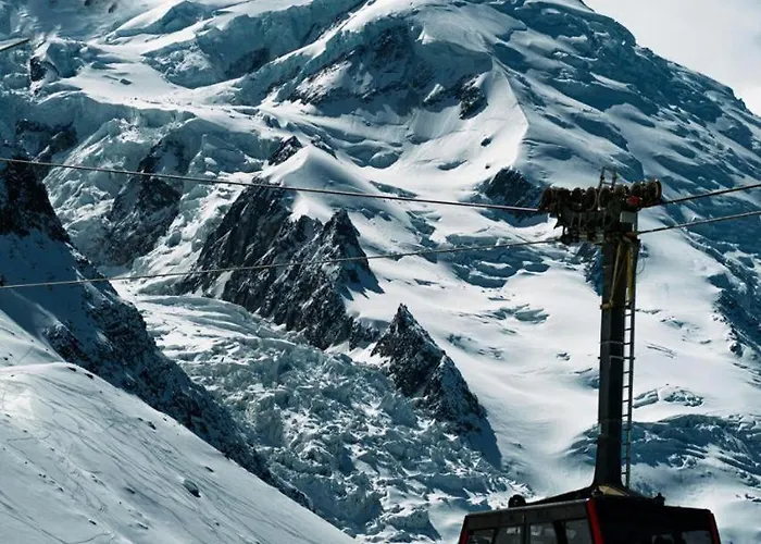 Epicea - Chic 2br In Center, Next To Train Station - By Cozee